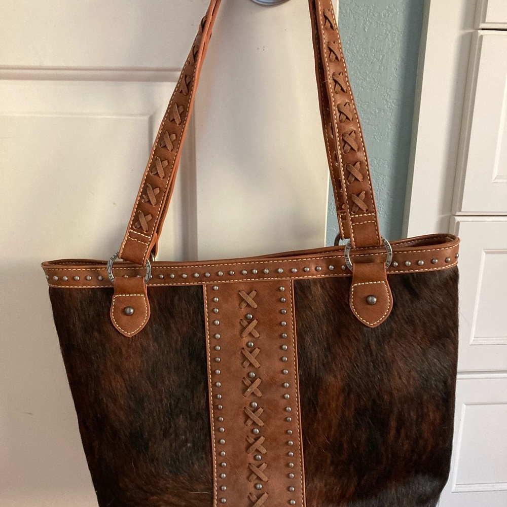 Elegant Brown and Tan Shoulder Bag
